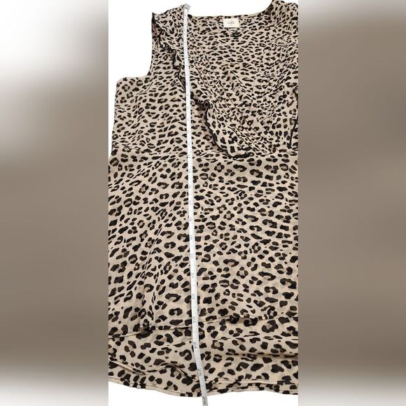 CAbi Top Flutter Blouse Ruffle Sleeveless Cheetah Animal Print Black Cream S - Picture 10 of 16